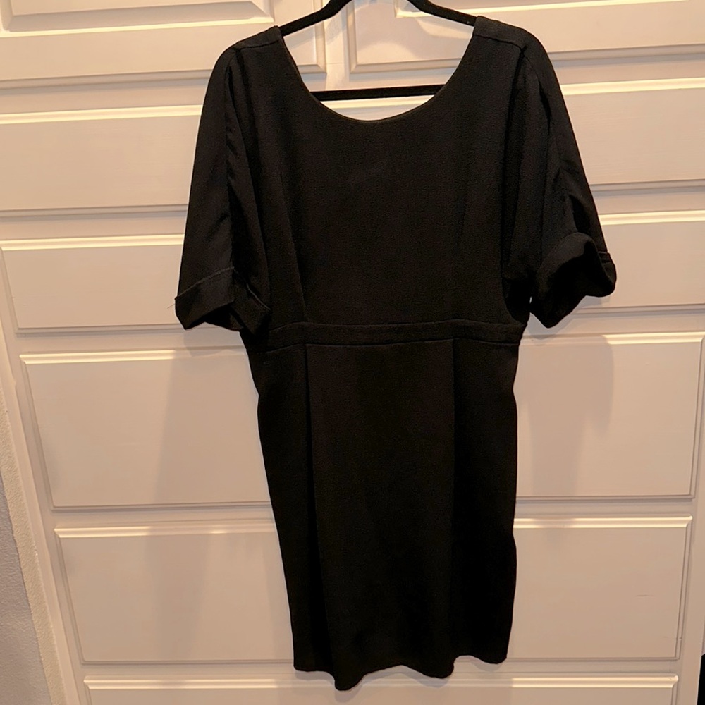 Perfect Maternity little back dress!